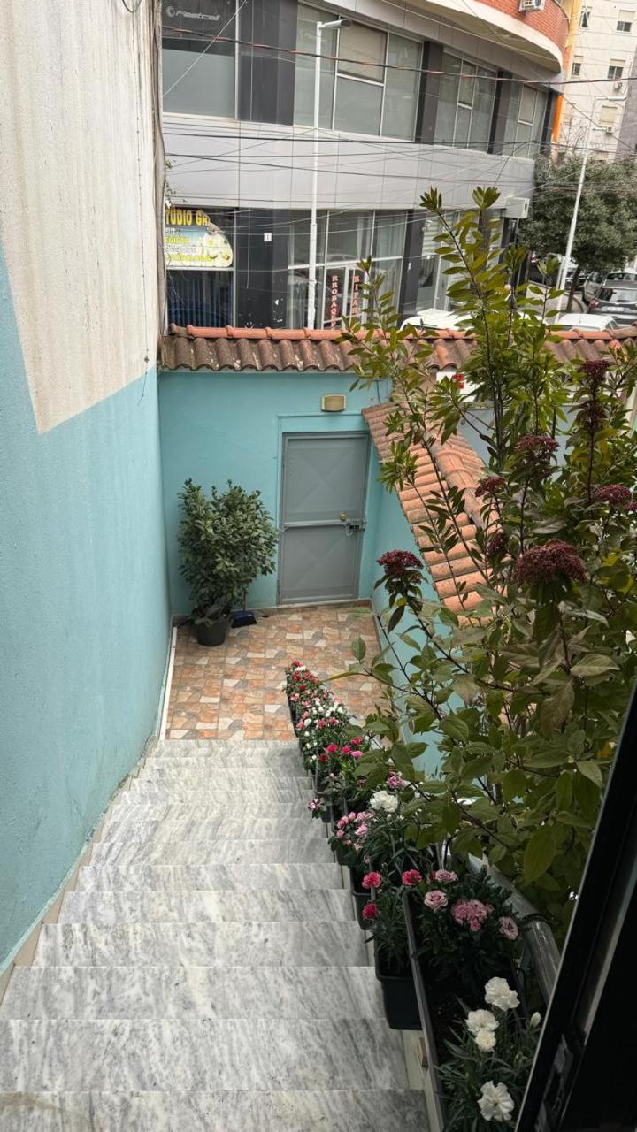 Host Elios Tirana Exterior foto